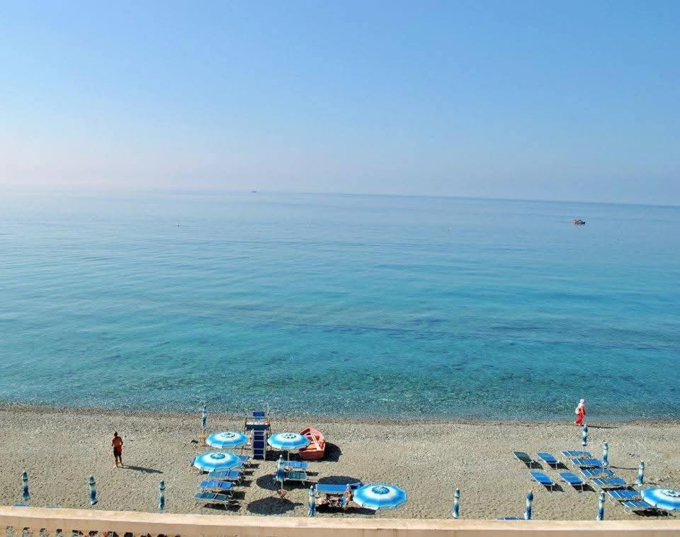 Hotel Savoy Varazze Exterior foto